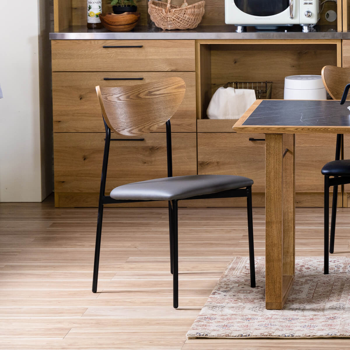 ダイニングチェア