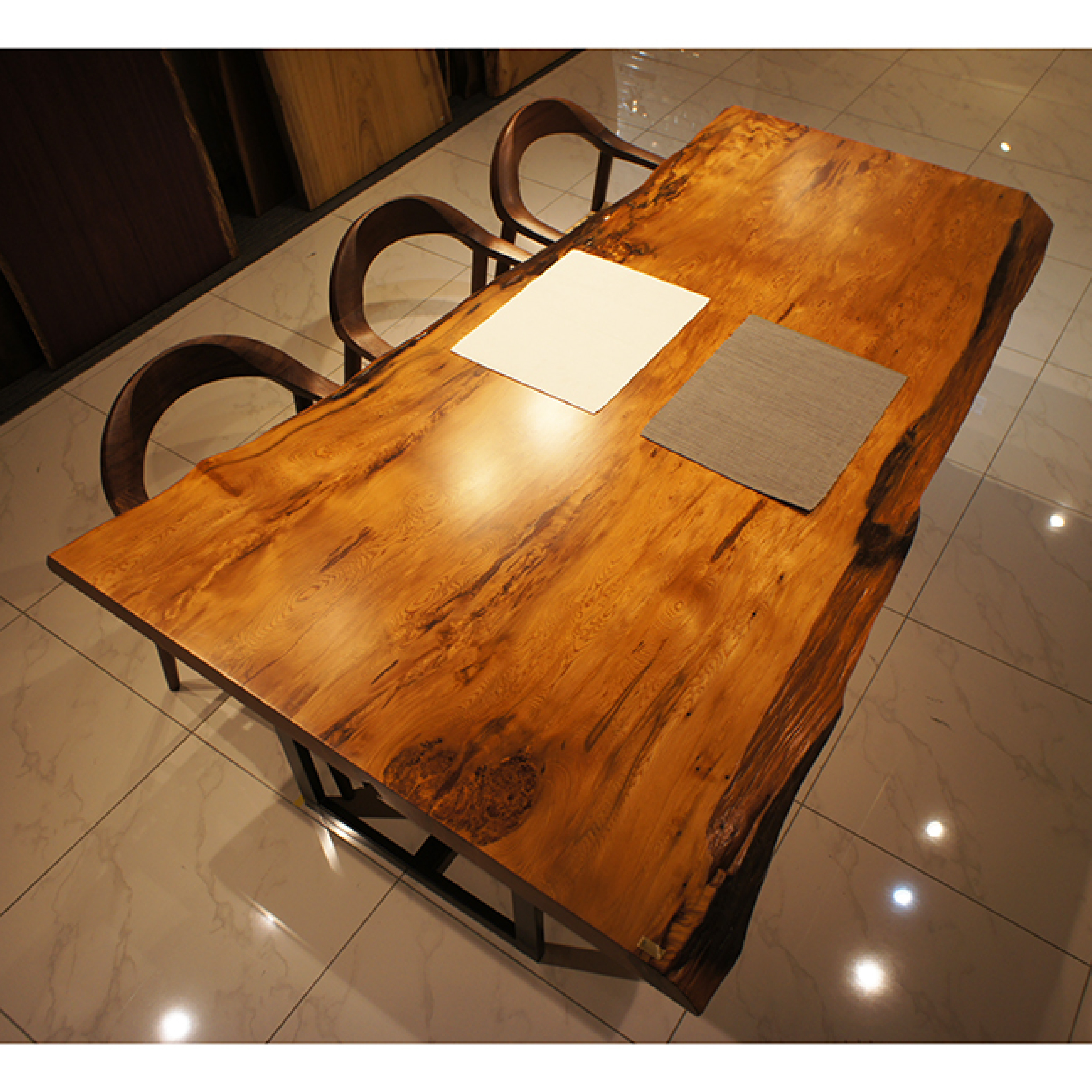 一枚板 屋久杉 RP-CN-A1166-2911 (W210cm): ダイニングテーブル 関家具